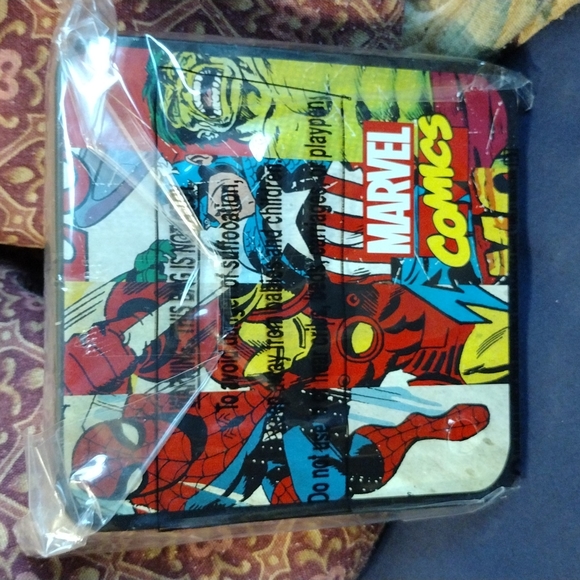 Avengers Trifold Leather Chain Wallet - Picture 5 of 5